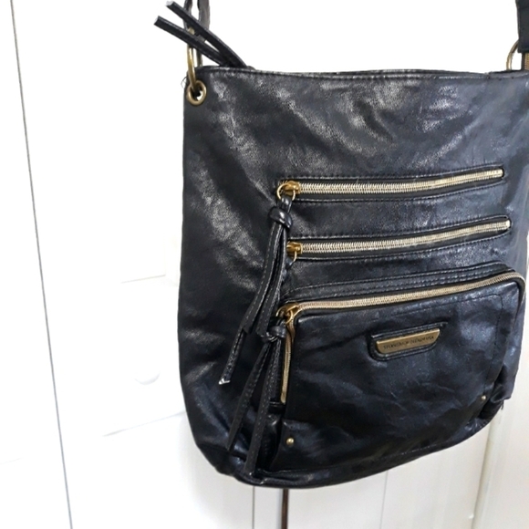 Stone Mountain USA Black Crossbody Bag Multiples Zippered Pockets - Picture 3 of 12